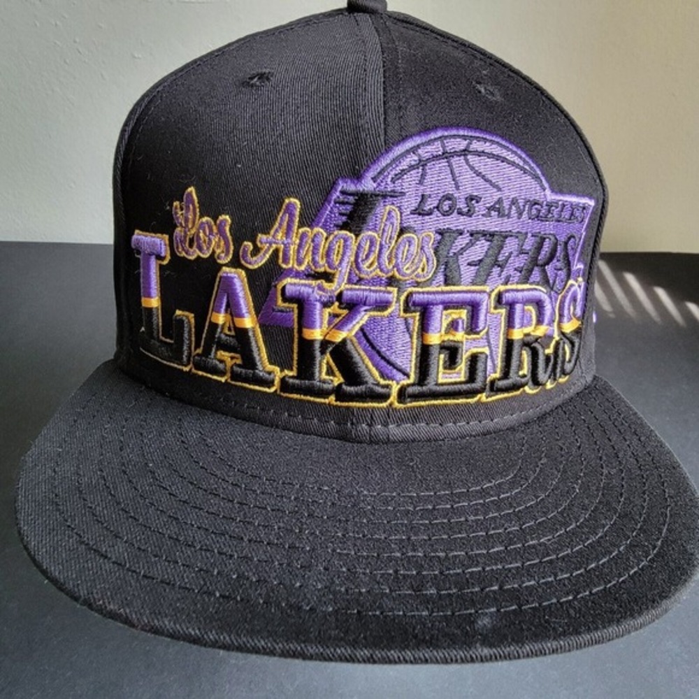 New Era 9Fifty NBA Los Angeles Lakers 2Tone Black Purple Snapback Hat Cap HWC‎